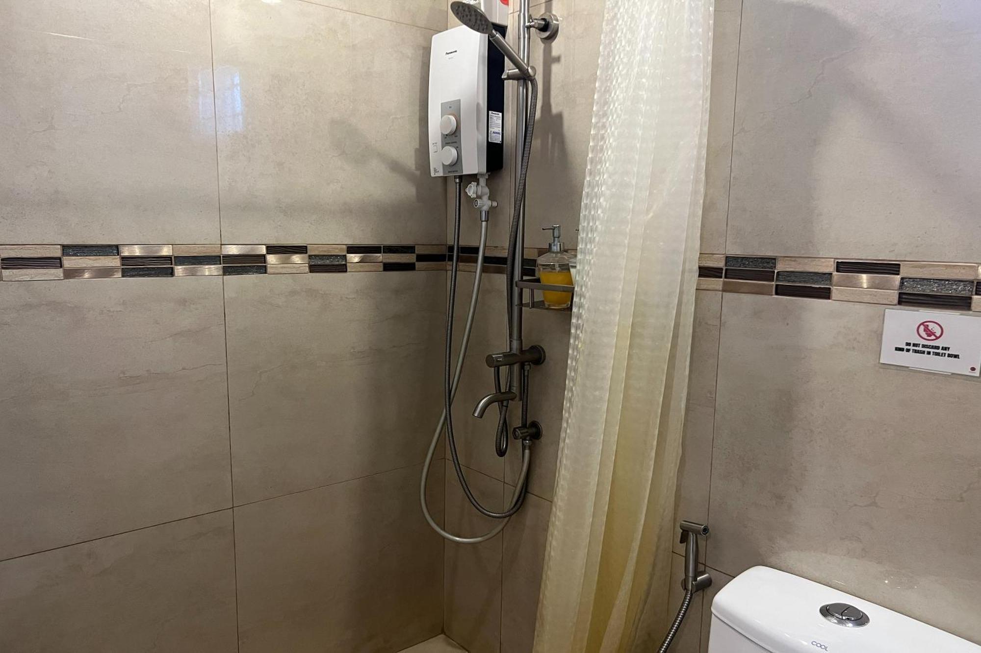Khotel Near T3 Airport Пасай Екстериор снимка