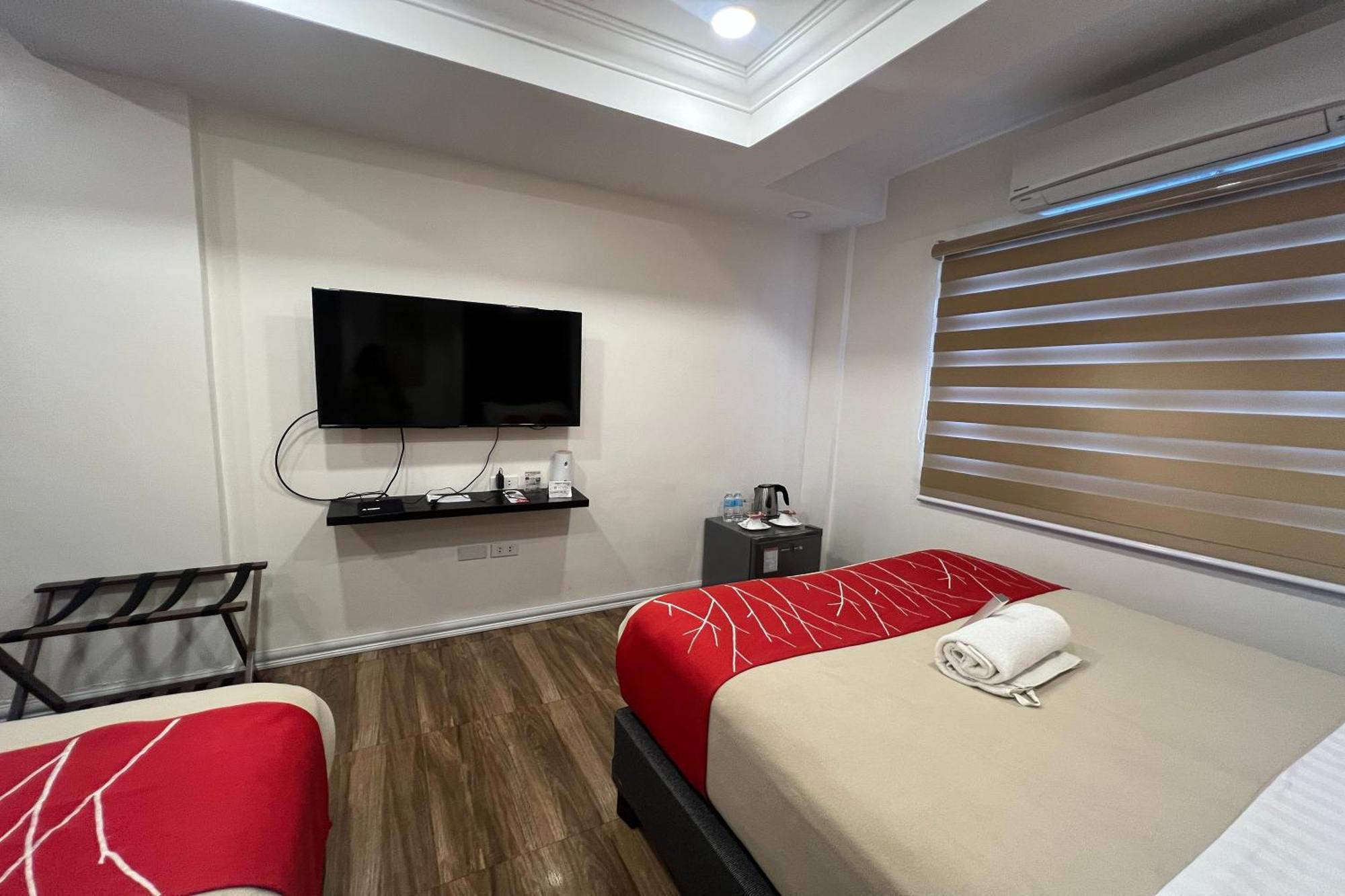 Khotel Near T3 Airport Пасай Екстериор снимка