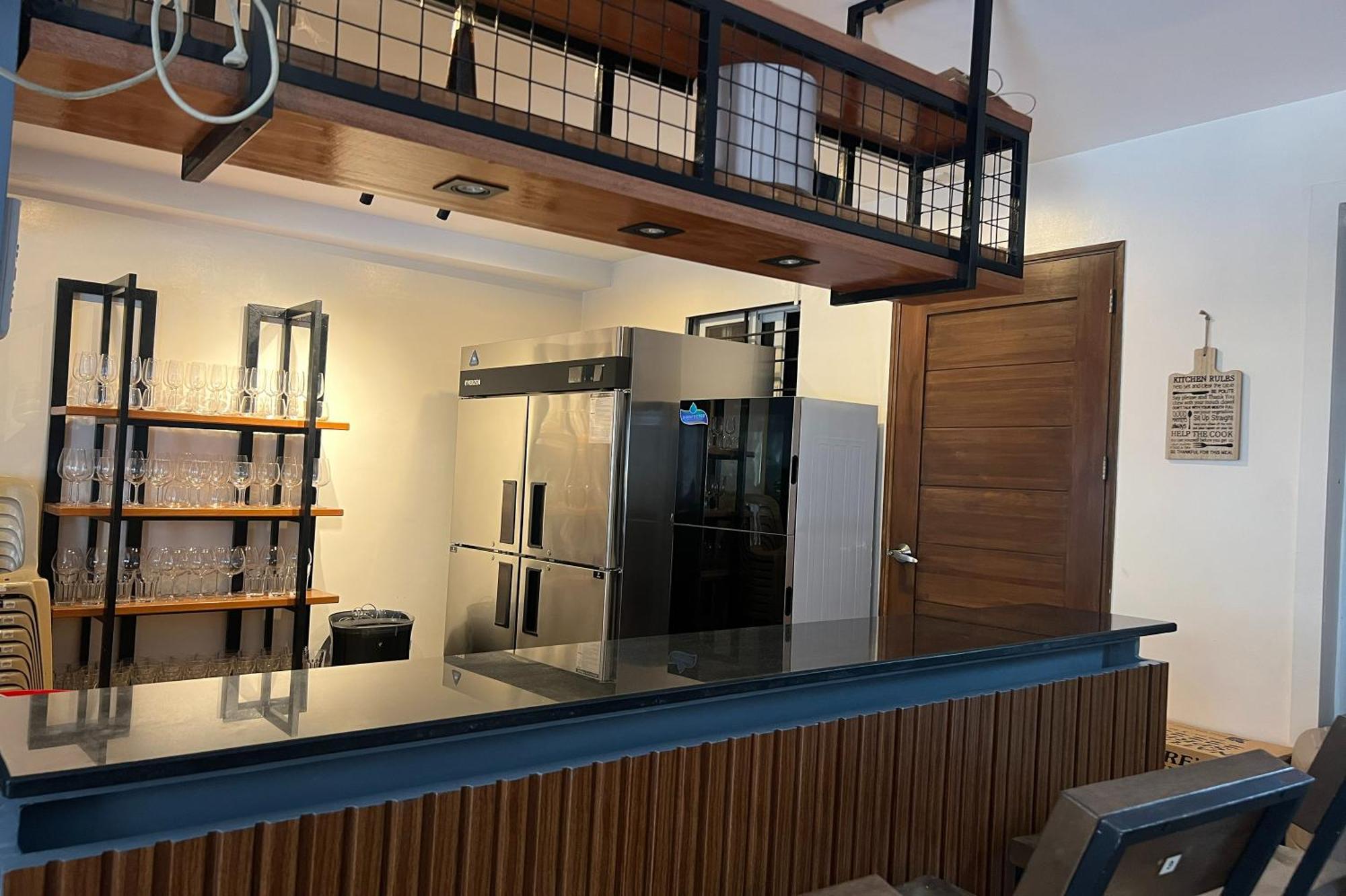 Khotel Near T3 Airport Пасай Екстериор снимка