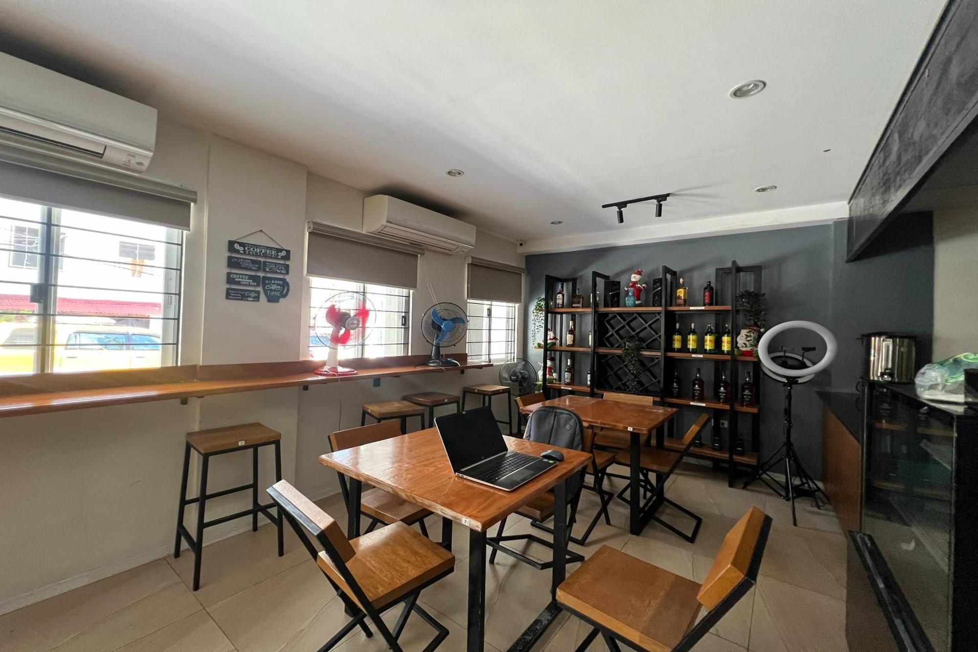 Khotel Near T3 Airport Пасай Екстериор снимка